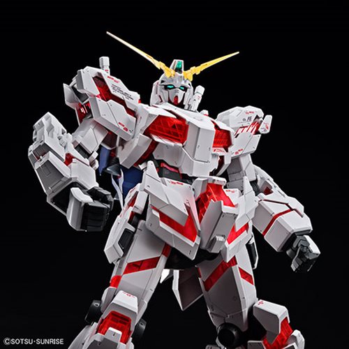 Bandai  2384800 Gundam UC Unicorn Gundam Destroy Mode Mega Size 1:48 Scale Model Kit