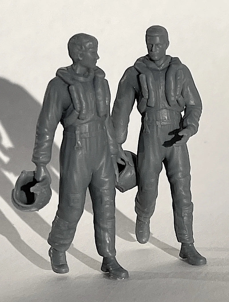 Pilot Replicas 1/48 Walking RAF Vampire pilots with MK 1A helmets. 3D printed