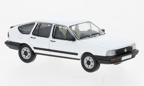 PREORDER Brekina HO PCX870408 Volkswagen Passat B2 Station Wagon, White | 28.79
