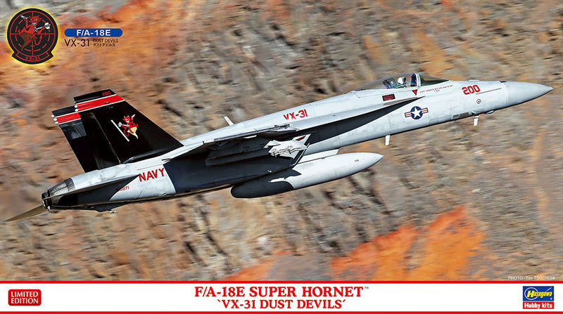 Hasegawa Models 2424 F/A-18E Super Hornet “VX-31 Dust Devils” 1:72 SCALE MODEL KIT