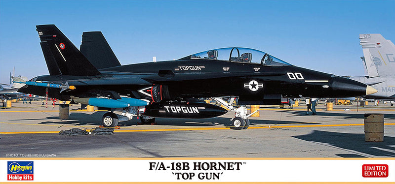 Hasegawa Models 2436 F/A-18B Hornet “Top Gun” 1:72 SCALE MODEL KIT