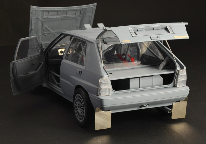 Italeri 4709 - SCALE 1 : 12 Lancia Delta HF integrale 16v