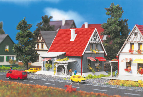 Vollmer 49572 Gray House with Red Roof