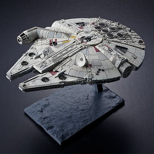 Bandai 2482314 Star Wars: The Rise of Skywalker Millennium Falcon 1:144 Scale Model Kit