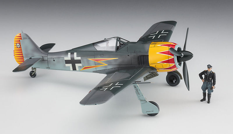 Hasegawa Models 7492 Focke-Wulf Fw190A-4 “Graf” w/figure  1:48 SCALE MODEL KIT