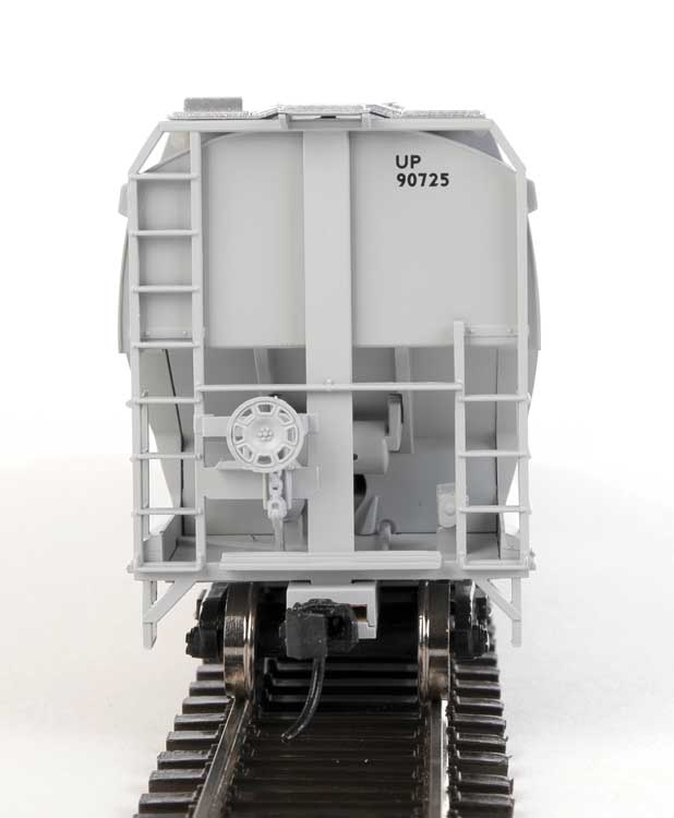WalthersMainline 910-7734 60' NSC 5150 3-Bay Covered Hopper - Ready to Run -- Union Pacific(R)