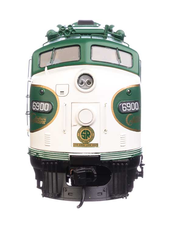 WalthersProto 920-49922 EMD E8A - Standard DC -- Southern