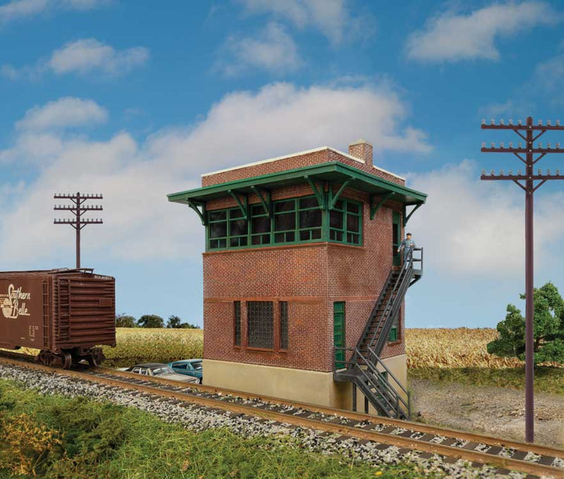 Walthers Cornerstone 933-3554 Pennsylvania Railroad Brick Interlocking Tower w/Flat Roof -- Kit, HO