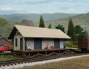 Walthers Cornerstone 933-3895 Golden Valley Freight House - Kit - 4 x 2-1/8 x 2" 10.1 x 5.3 x 5cm, N