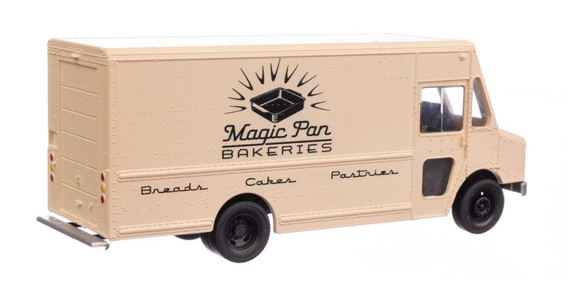 Walthers SceneMaster 949-12101 Morgan Olson(R) Route Star Van -- Magic Pan Bakeries, HO