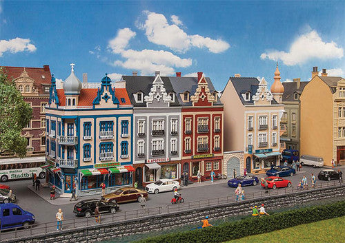 Faller HO 130701 Beethovenstrasse Row of Downtown Structures Kit 4 Structures