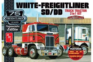 AMT 1046 White Freightliner 2-in-1 SC/DD Cabover Tractor