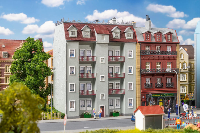 PREORDER Faller HO 130714 Townhouse Set Kit | 116.65