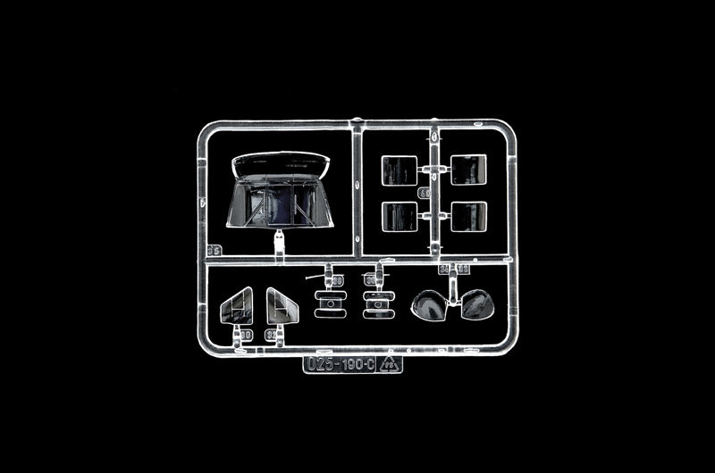 Italeri 1328 UH - 60 Black Hawk "Night Raid" 1:72