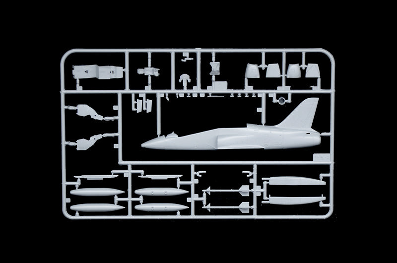 Italeri 1396 - SCALE 1 : 72 HAWK T1