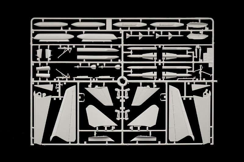 Italeri 1422 - SCALE 1 : 72 "Top Gun" F-14A vs A-4F