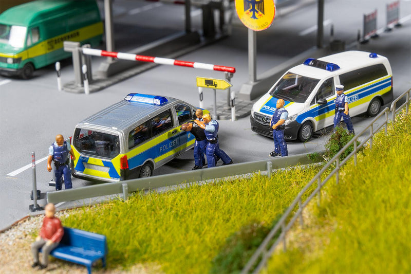 PREORDER Faller HO 151716 Modern Police Officers (6-Pack) | 20