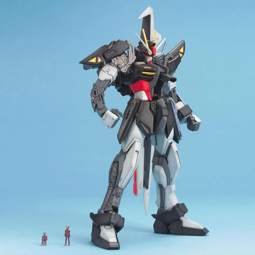Bandai 2001467 MG Strike Noir Gundam
