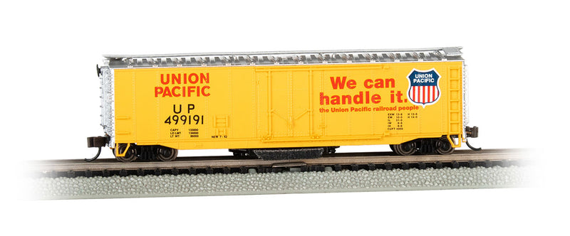 Bachmann N 16366 Track Cleaning 50' Plug-Door Box Car, Union Pacific