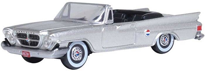 Oxford Diecast HO 87CC61007 1961 Chrysler 300 Convertible, Assembled, Top Down (Sheffield Silver)