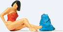 Preiser HO 28127 Sports & Recreation, Applying Suntan Lotion