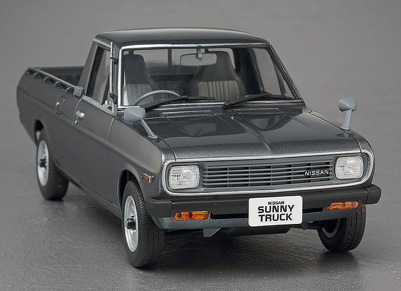 Hasegawa Models 20275 Nissan Sunny Truck (GB122) Long Body Deluxe “Late Model” 1:24 SCALE MODEL KIT