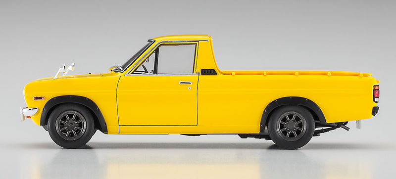 Hasegawa Models 20641  Datsun Sunny Truck (GB120) “early model” w/over fender 1:24 SCALE MODEL KIT