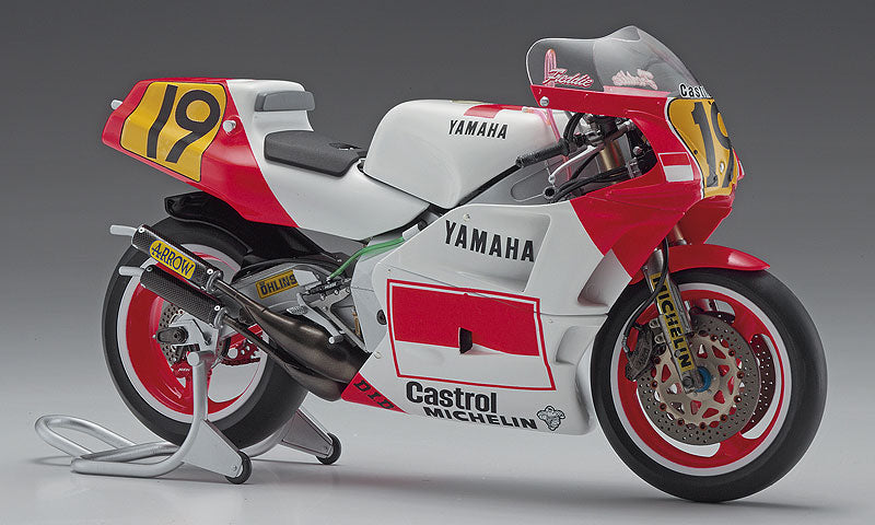 Hasegawa Models 21712  Yamaha YZR500 (0WA8) “Marlboro Yamaha 1989”  1:12 SCALE MODEL KIT