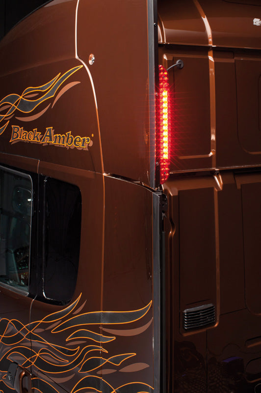 Italeri 3897 SCANIA R730 ''BLACK AMBER'' 1:24