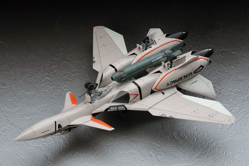 Hasegawa Models 65722 VF-11B Thunderbolt “Macross Plus” 1:72 SCALE MODEL KIT