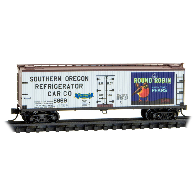 Micro-Trains 049 00 945 40' Double-Sheathed Wood Reefer, w/ Vertical Brake Wheel, Round Robin Pears