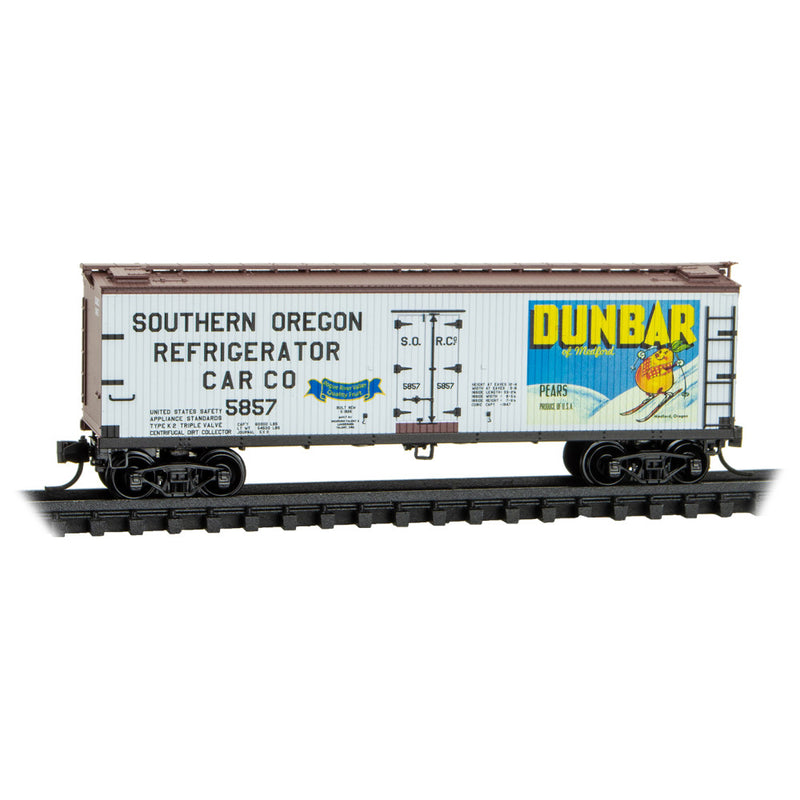 Micro-Trains 049 00 946 40' Double-Sheathed Wood Reefer, w/ Vertical Brake Wheel, Dunbar Pears