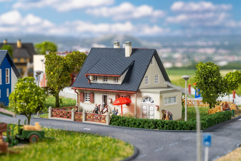 PREORDER Faller N 232404 Single-Family House Kit | 25.83