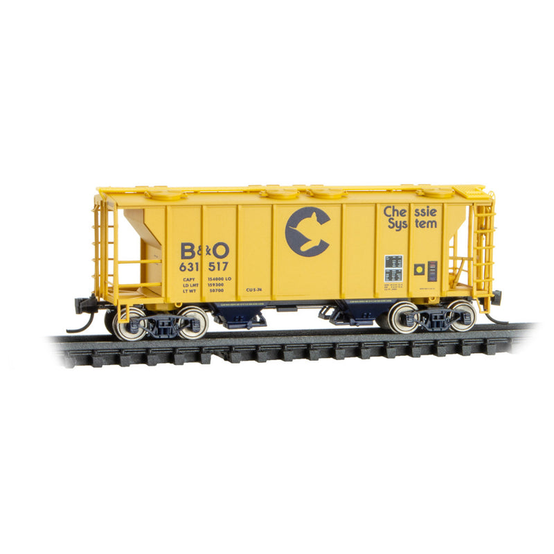 Micro-Trains 095 00 091 PS-2, 2 Bay Covered Hopper, Chessie B&O