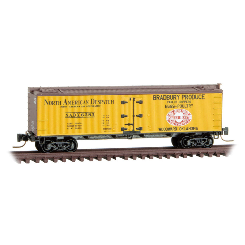 Micro-Trains 518 00 864 40' Wood Reefer, Bradbury Produce