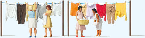 Preiser HO 10741 Women Hanging Laundry