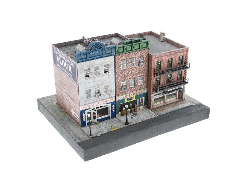 PREORDER Lionel 2467010 HO Front Street 100 Block 3-Structure Set - Kit - 9-1/4 x 7 x 6-1/2"  23.5 x 17.8 x 16.5cm