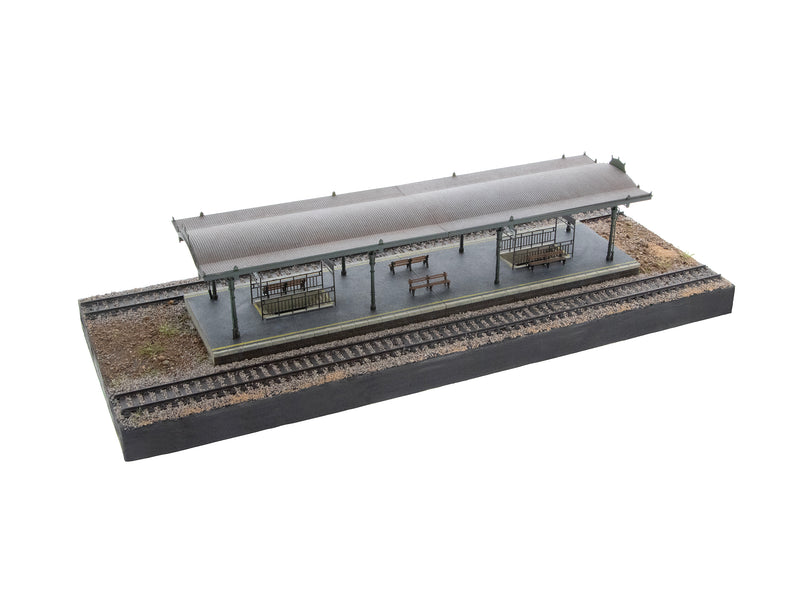 PREORDER Lionel 2467060 HO Station Platform - Kit - 13 x 3-5/16 x 3-5/8"  33 x 8.4 x 9.1cm