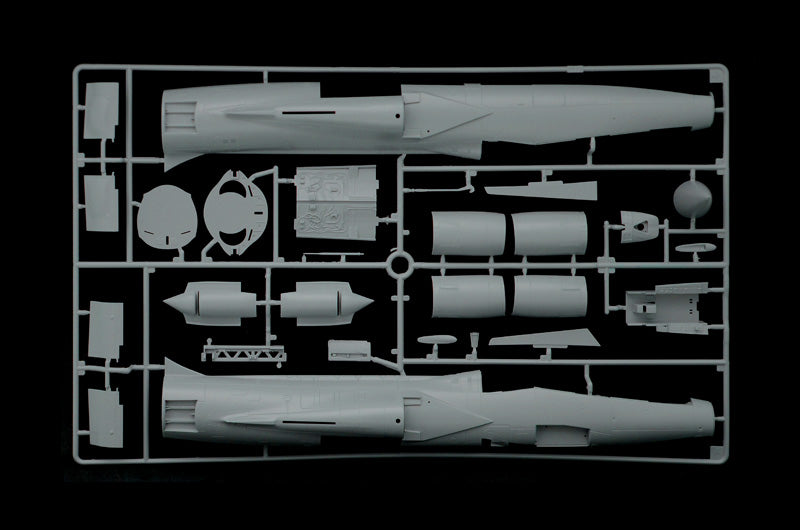 Italeri 2509 - SCALE 1 : 32 TF-104 G Starfighter