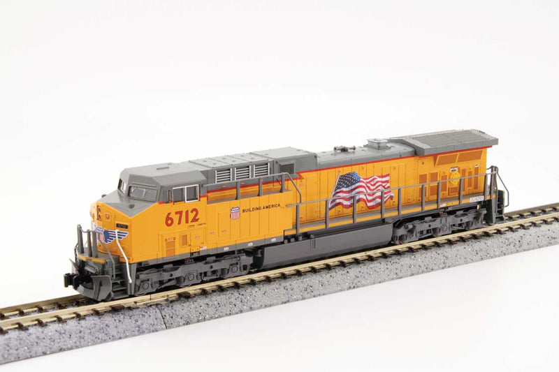 Kato 176-7039-S, GE AC4400CW Low Numberboards - Sound and DCC -- Union Pacific