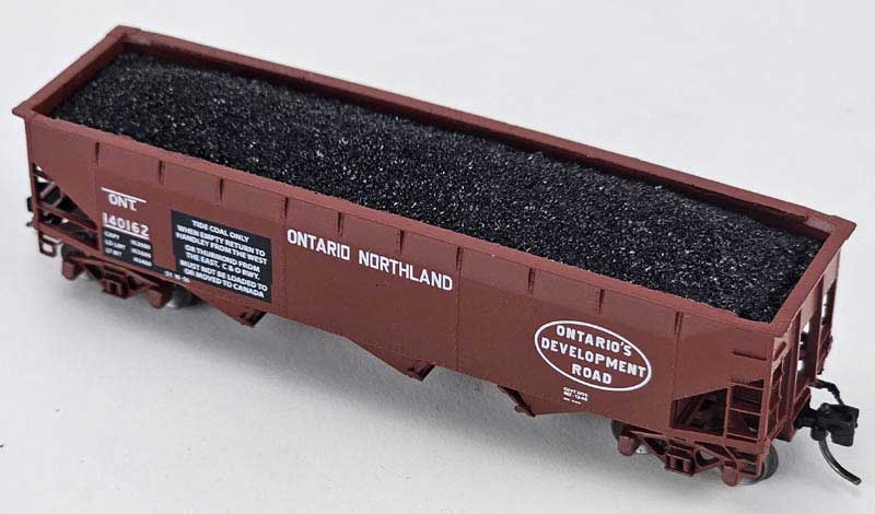 PREORDER Bowser N 32105 Coal Load, Bluford Shops 3-Bay Offset-Side Hopper (2-Pack)