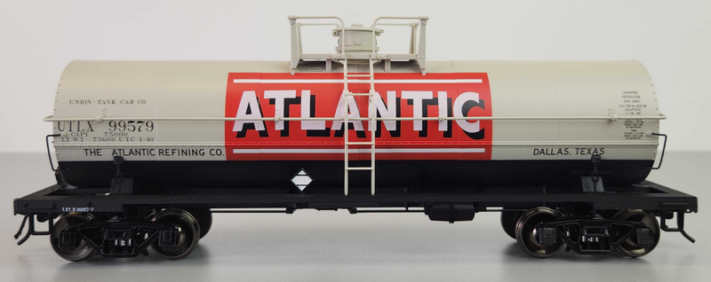 ATLAS 3006520 2RL 11K GALLON TANK CAR ATLANTIC REFINING (UTLX) 99579, 99577 (GRAY/RED/WHITE), O Scale