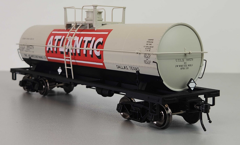 ATLAS 3006520 2RL 11K GALLON TANK CAR ATLANTIC REFINING (UTLX) 99579, 99577 (GRAY/RED/WHITE), O Scale