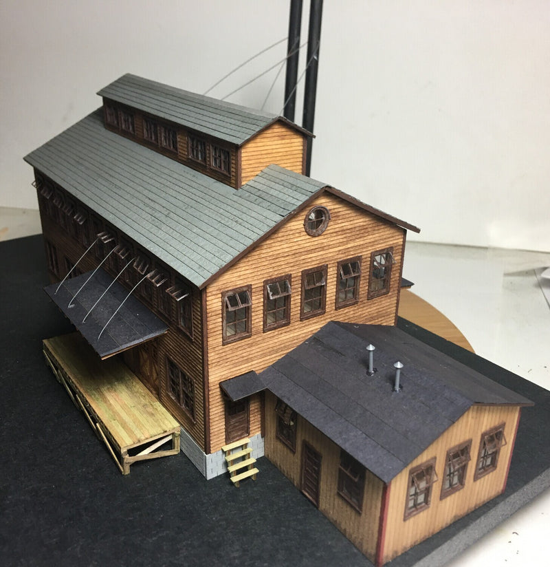 Motrak Models 83013 Bisgeier Tool Company Store/Structures, HO Scale