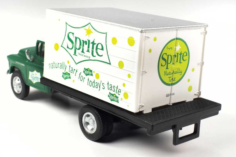 CLASSIC METAL WORKS 30646 1957 CHEVY REFRIGERATED BOX TRUCK (SPRITE) 1:87 HO SCALE