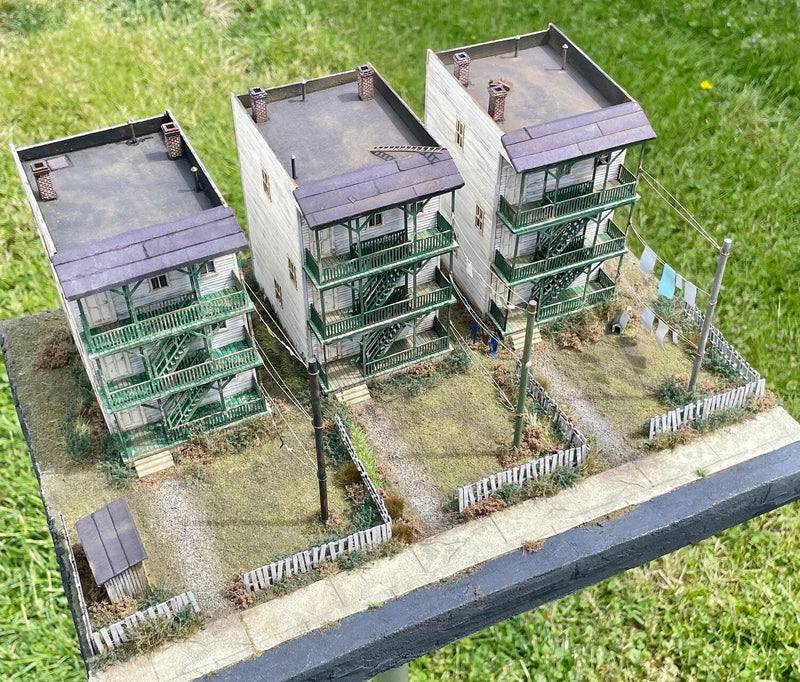 Motrak Models 83403 Earl Smallshaw's Tenement Row Store/Structures, HO Scale