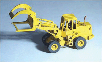 GHQ 61-005 IT18F Log Loader - Kit -- With Operator Figure, HO