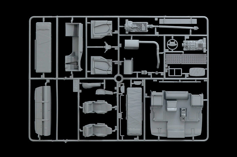 Italeri 3895 - SCALE 1 : 24 MAN TGX XLX