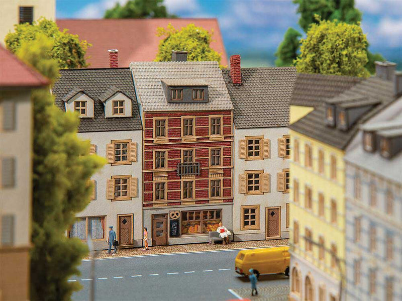 Faller Gmbh 282792 Townhouse with Bakery -- Kit - 1-1/4 x 1-5/8 x 2-9/16" 3.2 x 4.2 x 6.5cm, Z Scale