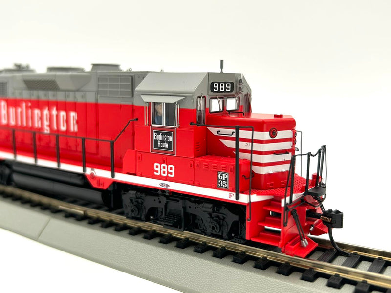 BLI 8222 EMD GP35, CBQ 989, Chinese Red, No-Sound / DCC-Ready, HO